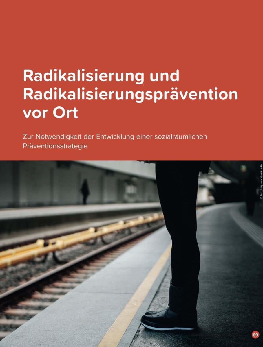 "Es ist keineswegs zufällig, wo sich Menschen radikalisieren" - In ihrem Beitrag legen @lischumilas @rees_ypm &amp; <a href="/skurtenbach/">Sebastian Kurtenbach</a> die Notwendigkeit einer sozialräumlichen Praxisstrategie dar &amp; skizzieren, wie diese für die #Radikalisierungsprävention umgesetzt wird. <a href="/_sozialmagazin/">Sozialmagazin</a>