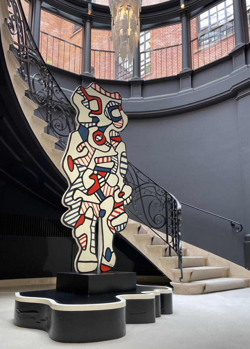 “Art must make you laugh a little and make you a little afraid. Anything as long as it doesn't bore.” -Jean Dubuffet Discover Jean Dubuffet’s “Ji la grosse tête” on display at Opera Gallery Paris! Artwork: Ji la grosse tête, 1971, acrylic on klegcell, 185.1 x 81.9 x 3.2 cm