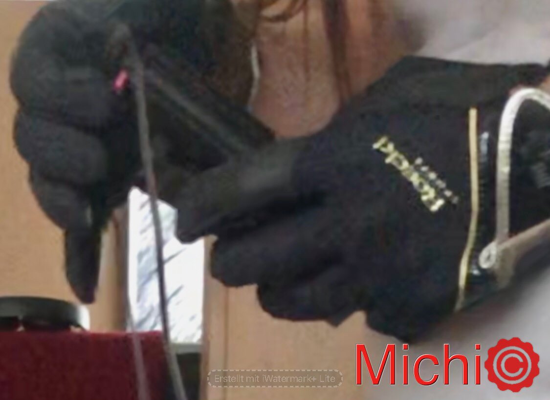 Handschuh Fetisch 🙏😈🖤 #electricplay #gloves #fetish #mistress #real #worship @sadoladies @RTDoms @Findom_Herrin @GoddessWorldwi1 @ffw_slave @rtfemdom1 @RTLoveFeet @CuriousFindomme @RT_slave9 @BDSM_COUPLE @bdsm_europa @RTFeetPromo @FootParadiseRT @RtSlaveForDomme