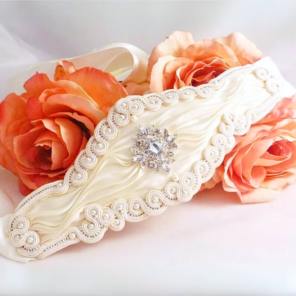 Simply beautiful! Just image this bridal sash handmade by @MollyGDesigns tied around at the waist of your wedding gown.....a stunning vision! #earlybiz #weddingday #CGArtisans etsy.com/uk/listing/246…