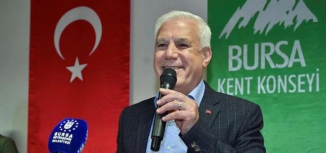 CHP'li Bursa Belediye Başkanı Mustafa Bozbey, 35 günde belediyeyi aile şirketine çevirdi. 

Baldızı Sezen Uğurlu'yu Sosyal Hizmetler Daire Başkanlığı'na getiren Bozbey, 3 yakınını da üst düzey göreve atadı.