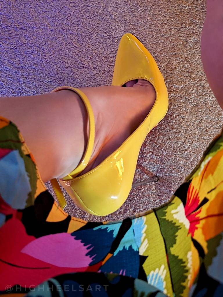 Helios #helios #sun #highheels #highheelpumps #summerdress #stilettos #stilettopumps #stilettoheels #heels #talons #tacchi #tacones