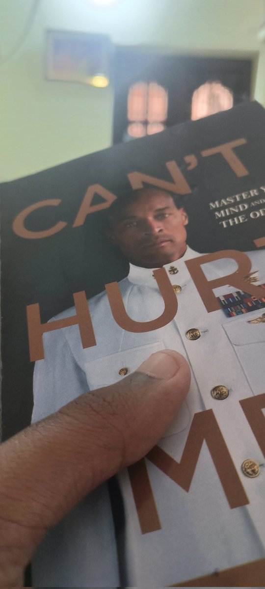 Just started 'Can't Hurt Me' by @davidgoggins. Ready to push my boundaries! #canthurtme