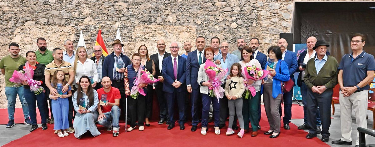 El director del ICCA, Luis Arráez, participó en la entrega de premios de la XXV Cata Insular de Quesos 'Queso de Flor de Guía', dentro de las Fiestas del Queso 2024 del @aytoguia. Además, se homenajeó a personalidades locales que promueven el sector primario.