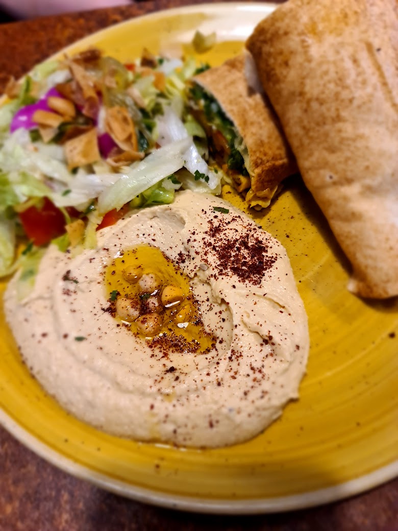 Hands up if you love our hummus 🙌
.
.
.
#liverpoolfood #liverpoolrestaurant #bakchich #loveliverpool #whoshungry #lebanesecuisine #liverpoolfoodie #liverpoolfoodblog #hummus #hommos