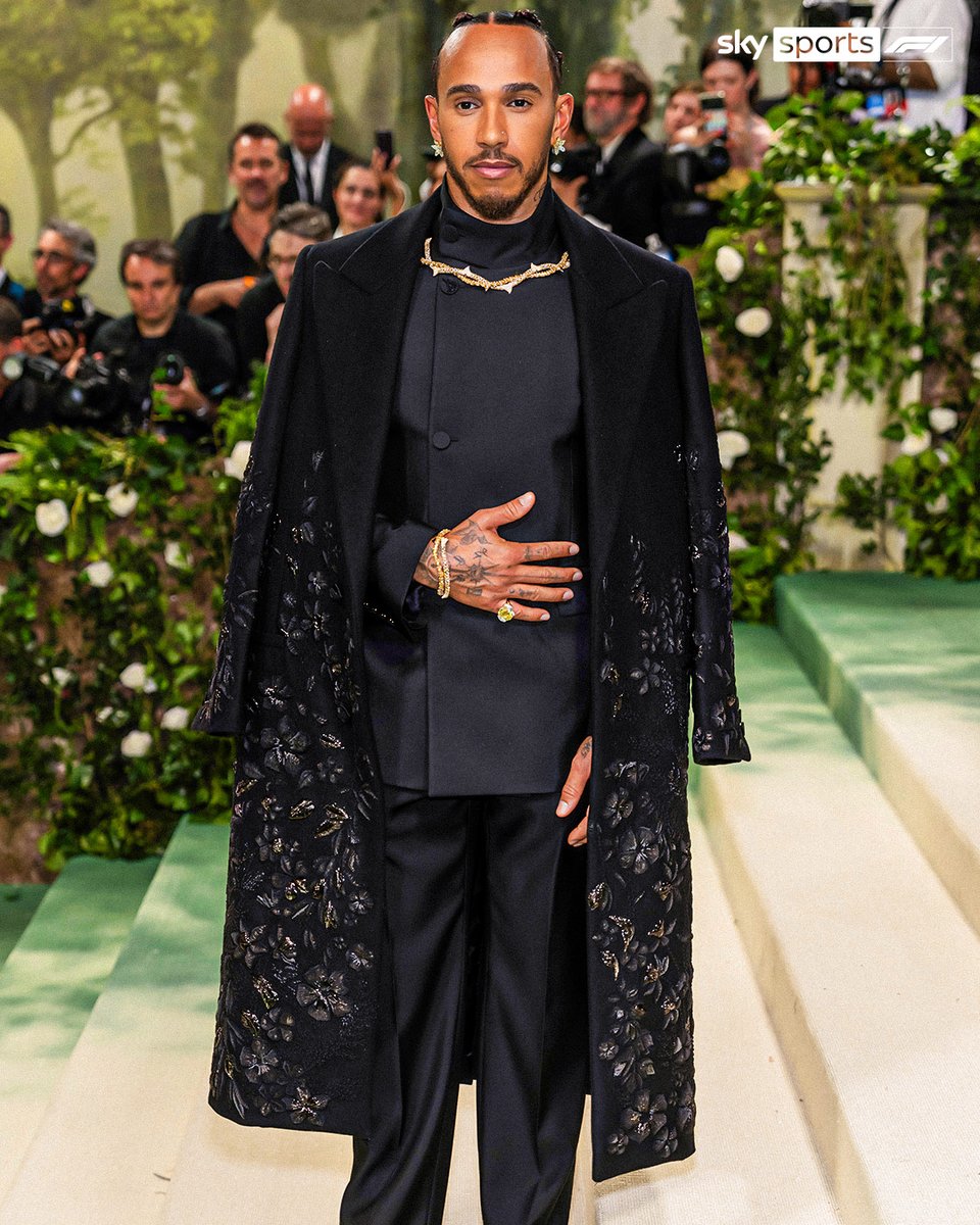 Lewis being iconic at the Met Gala 🔥