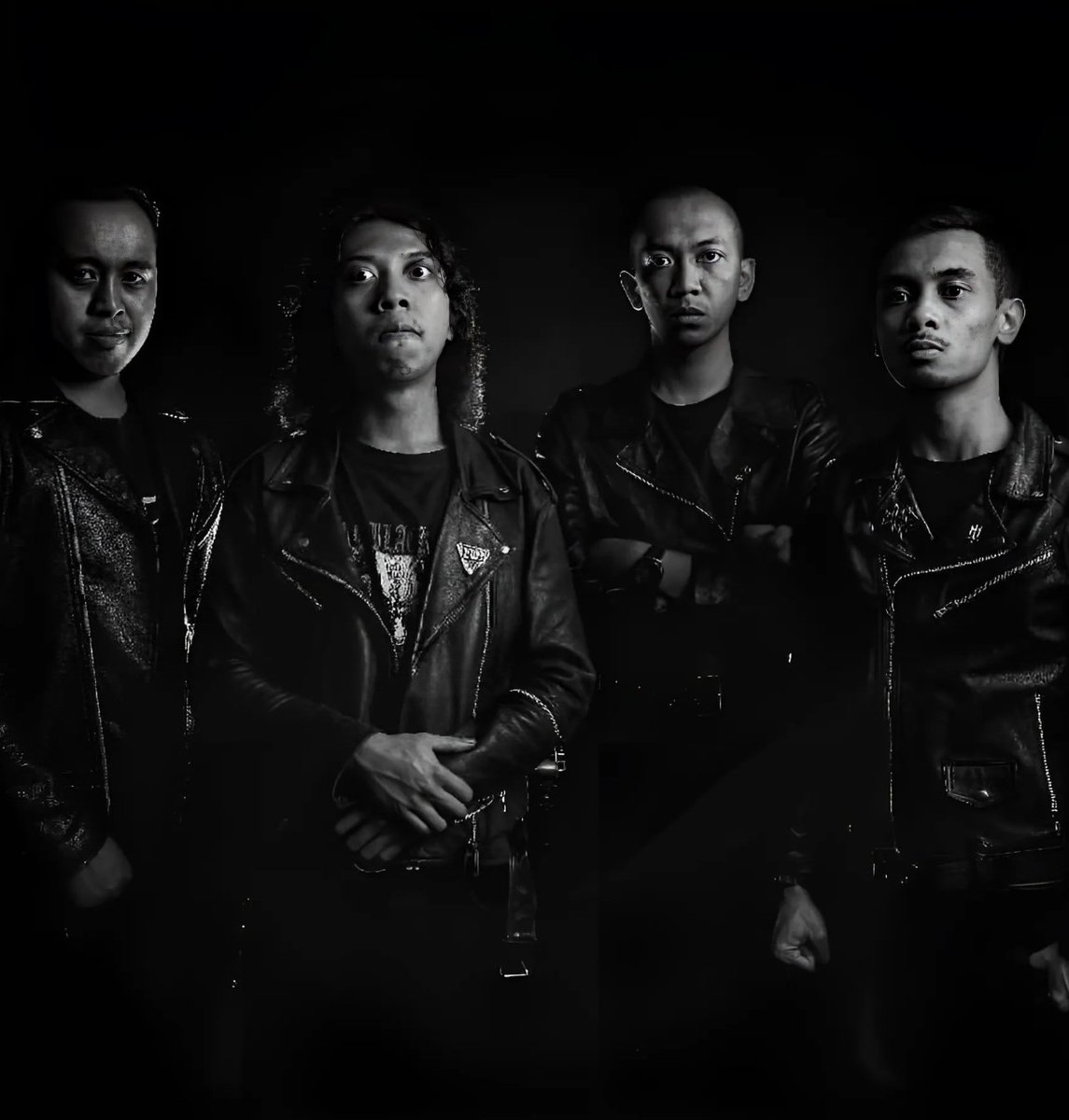 gravedeadmagz's tweet photo. PARADE DARAH SHOWCASE!

Extreme Decay &amp; Heretica!

Tiket 'Pre-sale' dibuka mulai hari ini dengan mahar Rp 45.000.

Info Pemesanan Tiket!
0856-0495-6896 

Malang, 09 Juni 2024.
Bangbros Coffee "Jl. Kedoyo Bar., Keduyo, Mangliawan, Kec. Pakis, Kabupaten Malang, Jawa Timur 65139". https://t.co/ndYLleKjkQ