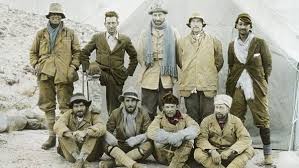 The poignant thing about the first pic is that Mallory and Irvine are not in it. What's interesting though is that there are still 9 people. So who are the others? #everst #mallory #himalay #adventure #climb tinyurl.com/yx2k3j3r