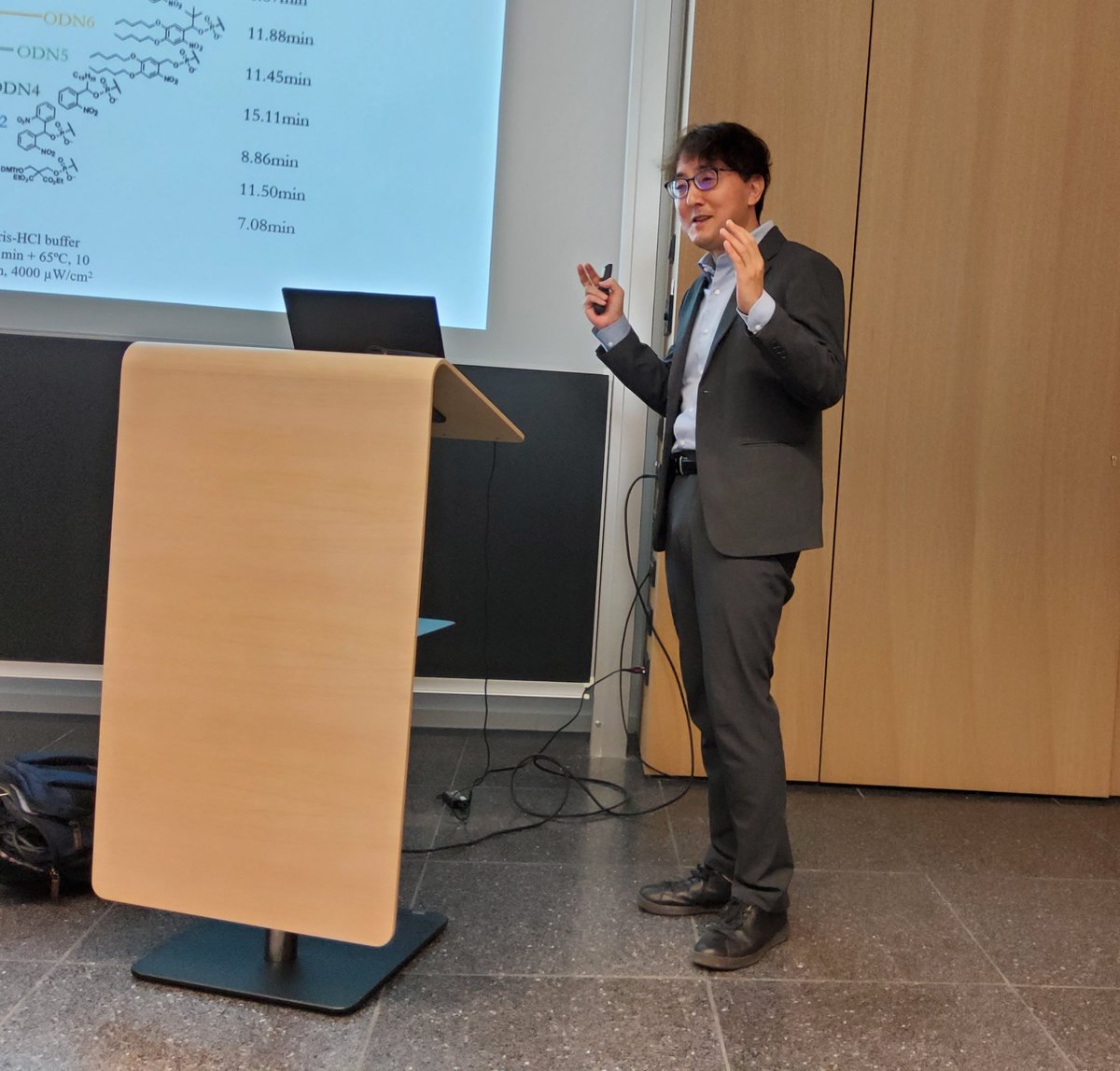 Great talks of Professor Hiroshi Abe @Gaussian55You @LMU_Muenchen and @uni_muenster about Chemistry-based mRNA design within IRTG2678. 😊 Thank you so much for your visit 🙏