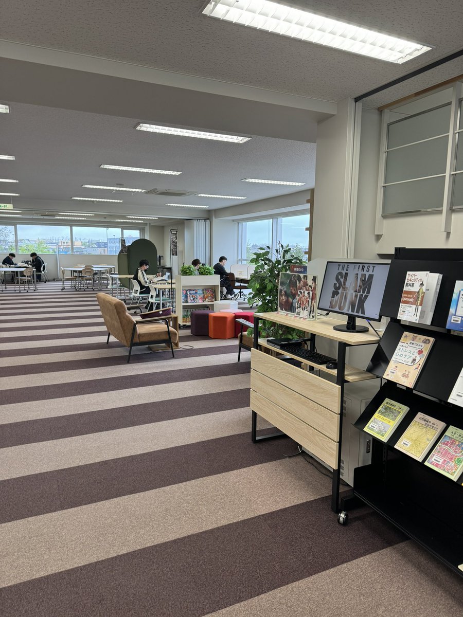 kontoaki_'s tweet photo. 平山ゼミにお邪魔　@HirayamaLab 

図書館めっちゃ素敵

学生も素敵

もちろん先生も

#江別市
#北海道情報大学
#EBETSUto https://t.co/279jJBPMlB