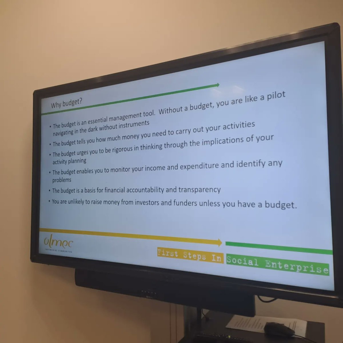 @NewhamLondon @OlmecEmpComm  @AREtweets_  today's #StepChange session bringing budgets to life. What do you need to know when you are setting up a #SocialEnterprise ? Additional support available in #Barking #Newham & #Brent for adults from our Black and minoritised #communities