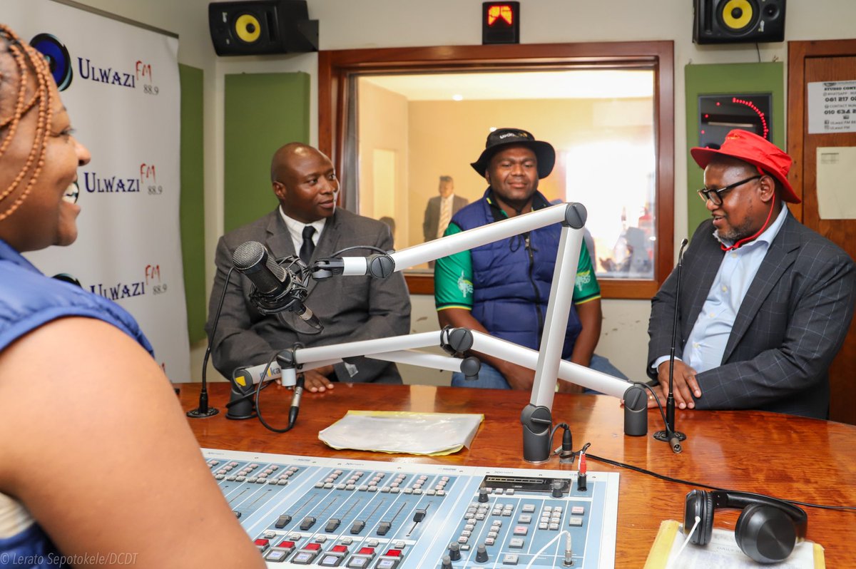 Deputy Minister @PhillyMapulane is accompanied Mayor Lulamile Nkumbi & Cllr Mzingisi Mvenya to @UlwaziFm as the station is one of the beneficiaries of the @usaasa_za broadband WiFi connectivity project. The DM spoke about the objective of the entire project. #LeaveNoOneBehind