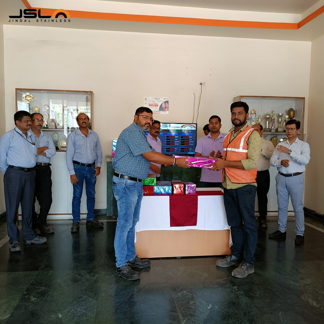 On #LabourDay, the Jajpur unit of Jindal Stainless held a special celebration to acknowledge our contract workers' hard work and dedication. The workers participated in various activities, including a spot quiz competition to test their skills and knowledge. The celebrations