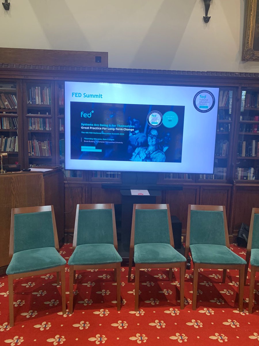 Another week and another adventure here at Lexonik🤩 Our Senior Sales Manager Phil recently went to Windsor Castle🏰 For the launch of the FED's National Futures Project👀 Find out more about us here➡️ lexonik.co.uk #edutwitter #literacy