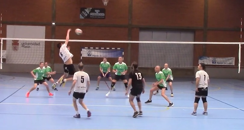 El pasado fin de semana se celebró el #LeónEsp el I Torneo Voley Máster Ciudad de León  🏐

@AguasdeLeon apoyamos este evento que reflejó nuestra clara apuesta por el #deporte, la #salud y los #hábitossaludables