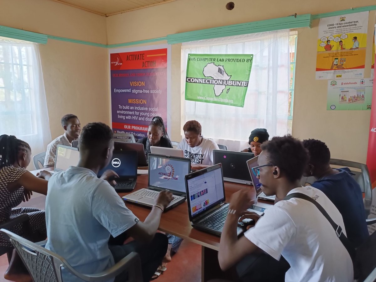 Bridging digital gap, empowering girls. With Ubuntu computers, we're making change happen! Access, skills, brighter futures. #GirlsInTech @ConnectUbuntu