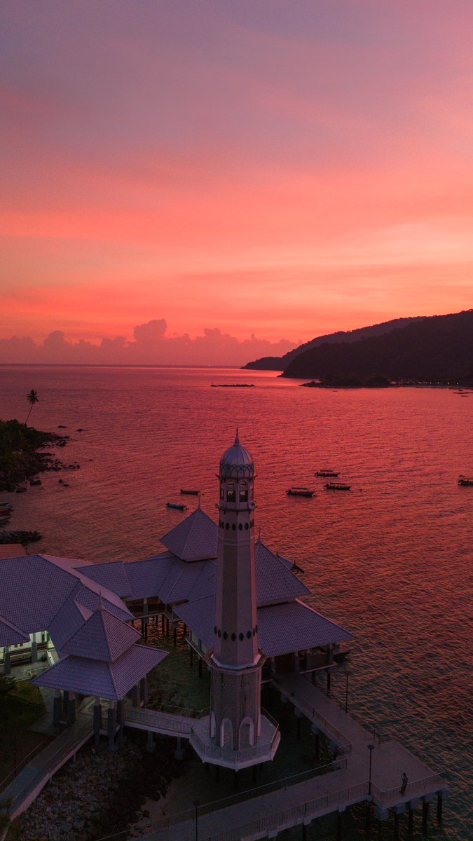 Sous Sunrise aux Iles Perhentian 🇲🇾 et vous ?