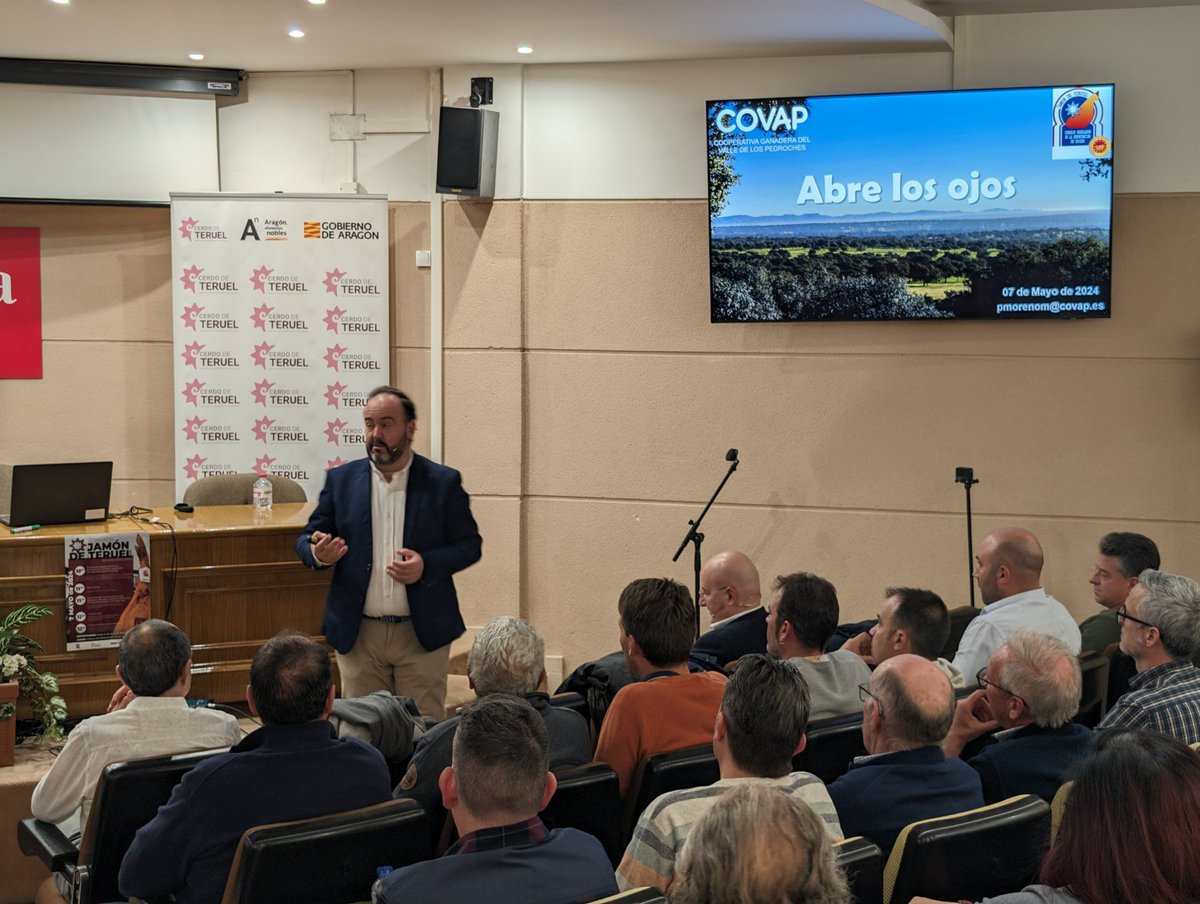 Turno para Pedro José Moreno, coordinador de servicios técnicos ibéricos @Covap, quién nos pide por qué el sector debe 'abrir los ojos'. #cerdo #teruel #jamon #paleta #AragónAlimentosNobles