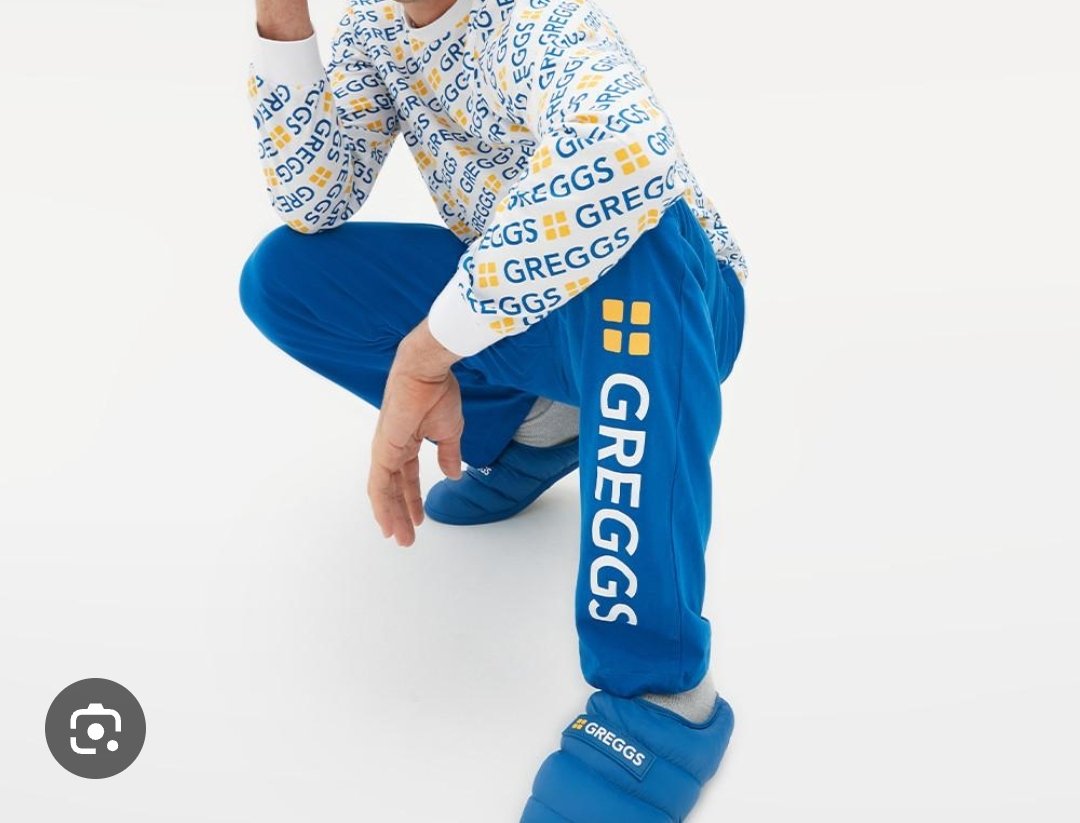 Anyone interested in what I wore to the #MetGala2024 as a representative of the UK Dance Scene? @GreggsOfficial @Primark open.spotify.com/track/3CUwvRnW…