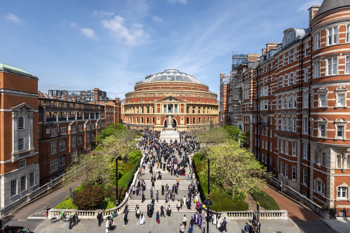 The day has come – it’s Graduation Day! Congratulations to all #OurImperial Postgraduate students graduating today! We are so proud of you and everything you have achieved👏🎓🥂 Stream the live ceremony at the @RoyalAlbertHall from 9:30 AM👉youtube.com/live/i-FEYC1uL…