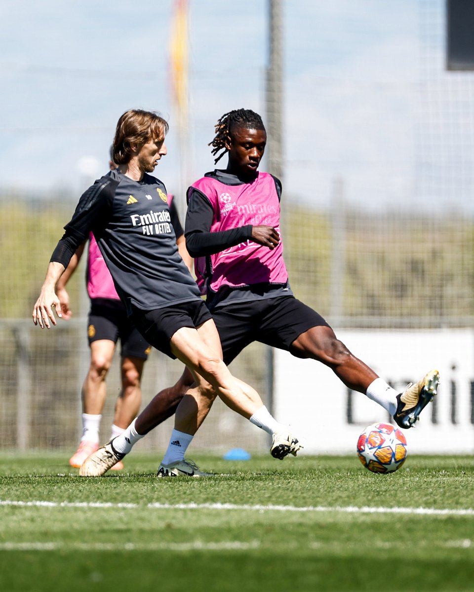 🦵 @lukamodric10 🦵 @Camavinga #RMCity