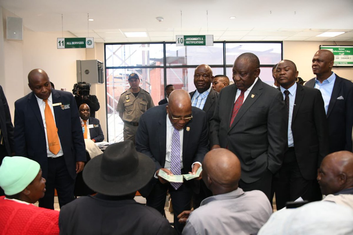 President and Min Motsoaledi interact with clients and staff at the Mokopane Home Affairs Office @PresidencyZA @OtpLimpopo @GCISMedia