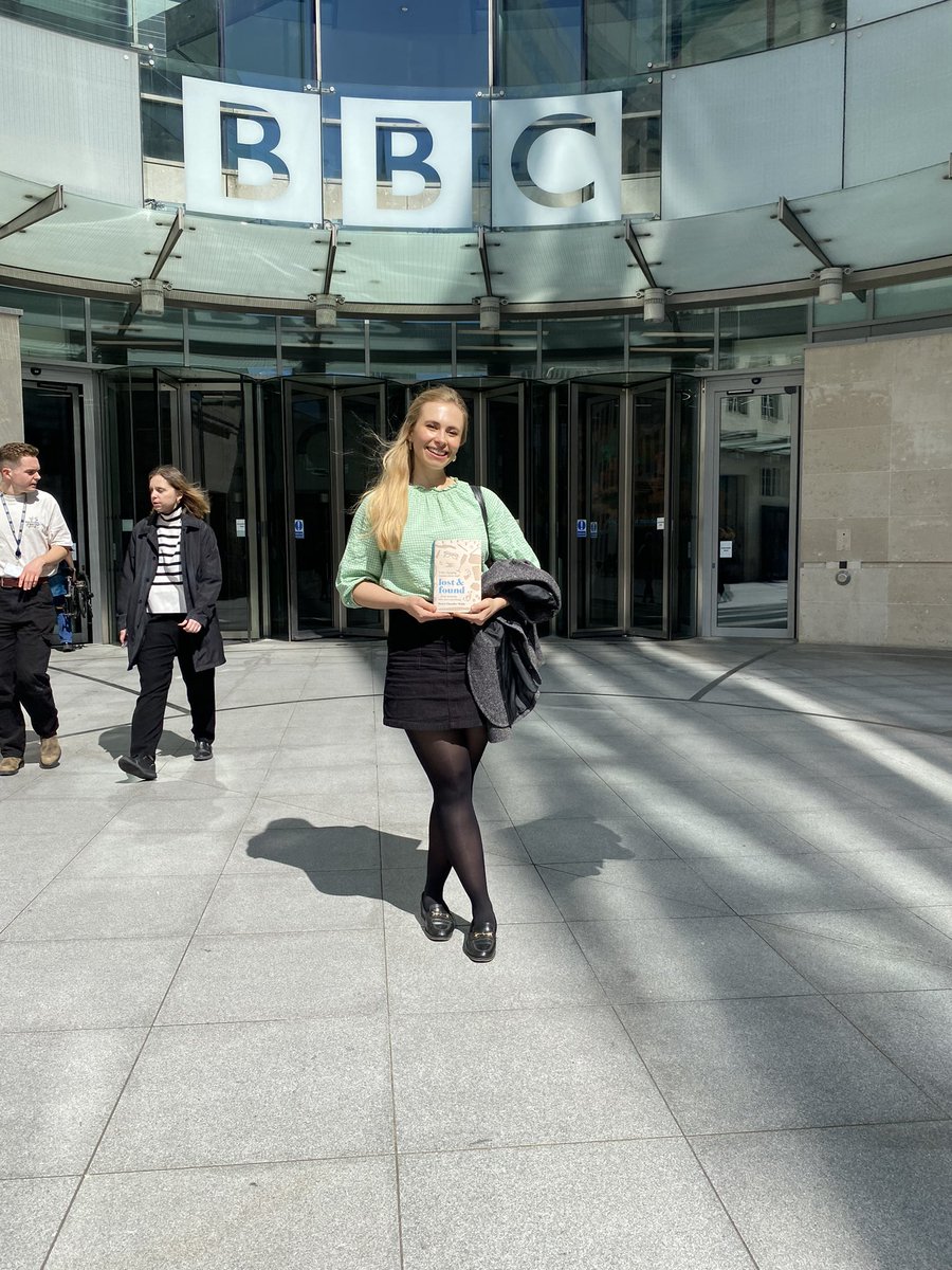 h_chandlerwilde's tweet image. Thank you to @BBCWomansHour for having me on this morning to talk about Lost & Found & to @HayleyHassall for the delightful interview ✨✨
surreal to be on a programme I’ve listened to thousands of times & a true career highlight!
Rewind on BBC Sounds from 10.14am