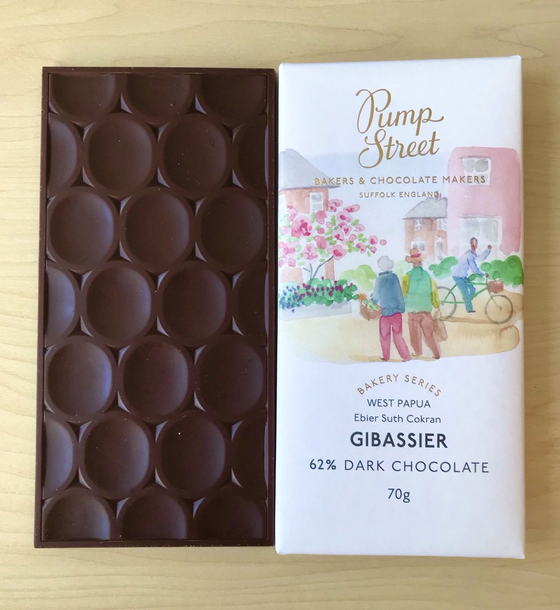 We are devouring with delight this new bar in the Bakery Series from ⁦@pumpstchocolate⁩ which combines dark chocolate from West Papua with subtle flavours of aniseed and orange peel, as found in the Gibassier pastry of Provence. Gorgeous