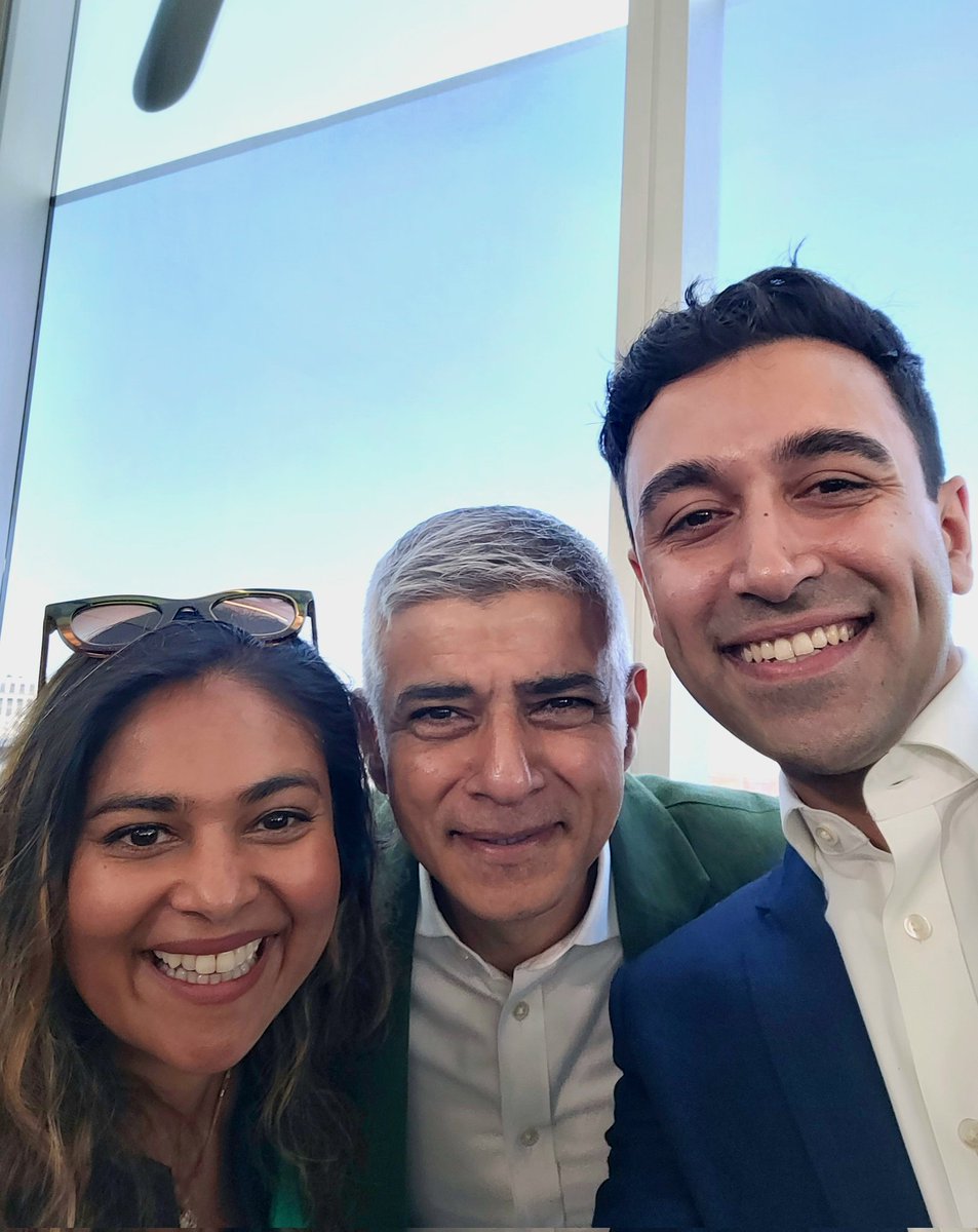 A moving and inspiring ceremony this morning to see @SadiqKhan sworn in again as Mayor of the greatest city in the world. And one final selfie to top it all off!