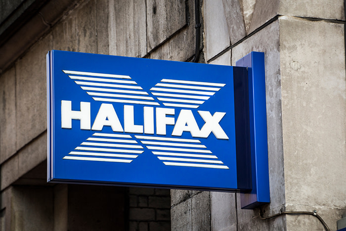 'Mortgage Strategy' News, brought to you by PROTECT Commercial Insurance >>

House prices hold steady in April: Halifax – Mortgage Strategy 

bit.ly/3UvZjzJ

#MortgageBroker #UKHousePrices #UKProperty #IFA