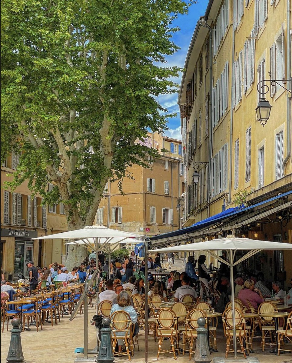 Aix-en-Provence. By la_baptistide_de_gordes