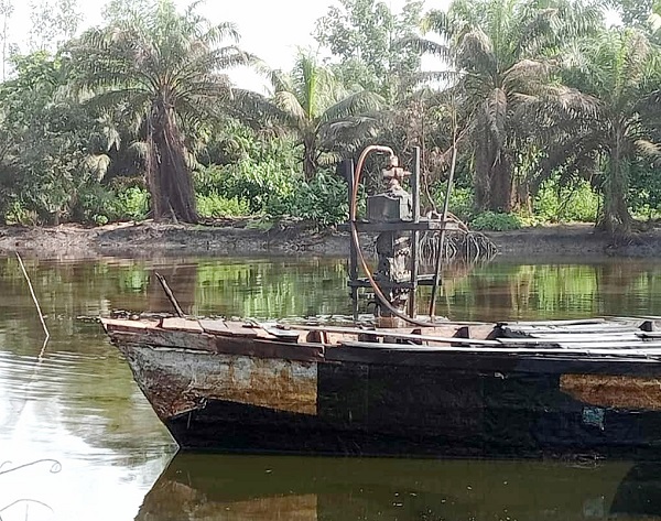 Seven travellers kidnapped on Rivers waterways A boat carrying 20passengers from Bonny to Onne was intercepted by daredevil sea pirates along the Onne River where they were robbed before 7 of them were abducted and taken to an unknown destination The incident occurred on Monday