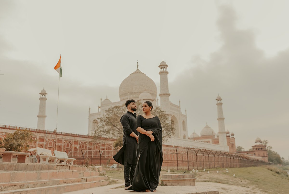 Amazing tajmahal pre wedding photography done with superb couple Miraj and Jasi
 #weddingphotoplanet #rajatvermaphotography #tajmahalphotography #preweddingphotographycall at +91-9990951995, 9990905195 Visit:-www.weddingphotoplanet.com