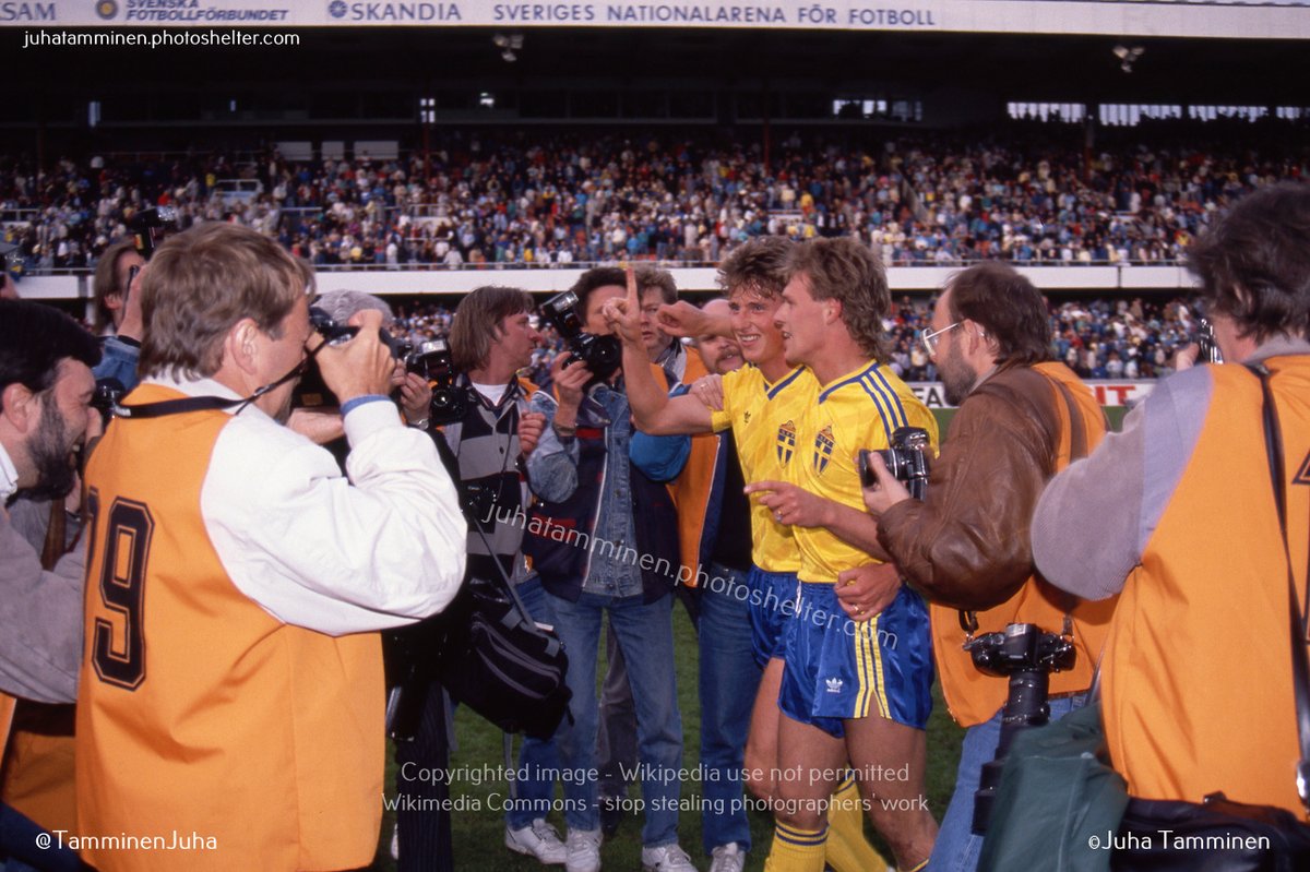 I can't remember, but Sweden were probably the first European team to qualify for Italia 90. They did it 35 years ago today, 7 May 1989, by beating Poland 2-1 at the old Råsunda Stadium. @Mial1986_87 can you name the Polish players? #SWEvPOL #Italia90 #Rasunda #Svenskfotboll