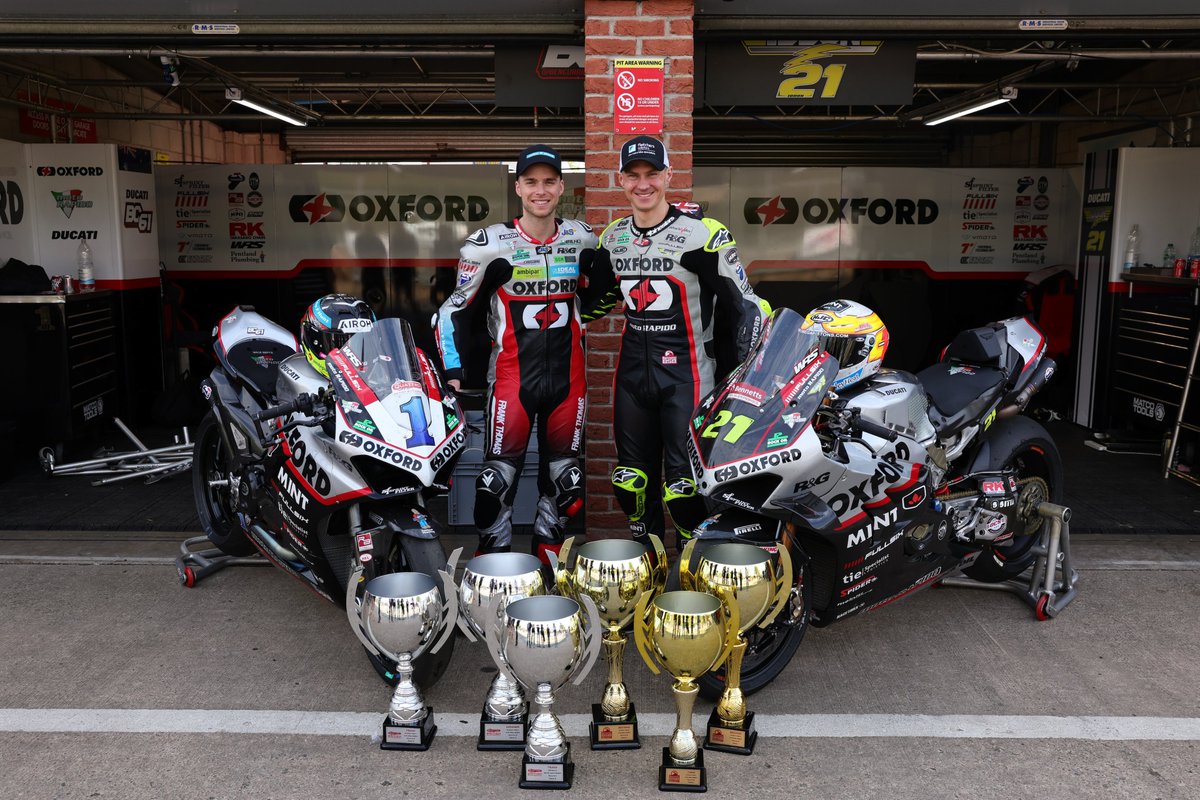 'As a team to go home with six trophies from five races is testament to all the staff, sponsors, and the fans' dedication!' @MotoRapidoBSB team manager Ian ‘Hammy’ Darbyshire reports back Oulton Park: ducati.com/gb/en/news/a-s… #ForzaDucati #OultonBSB