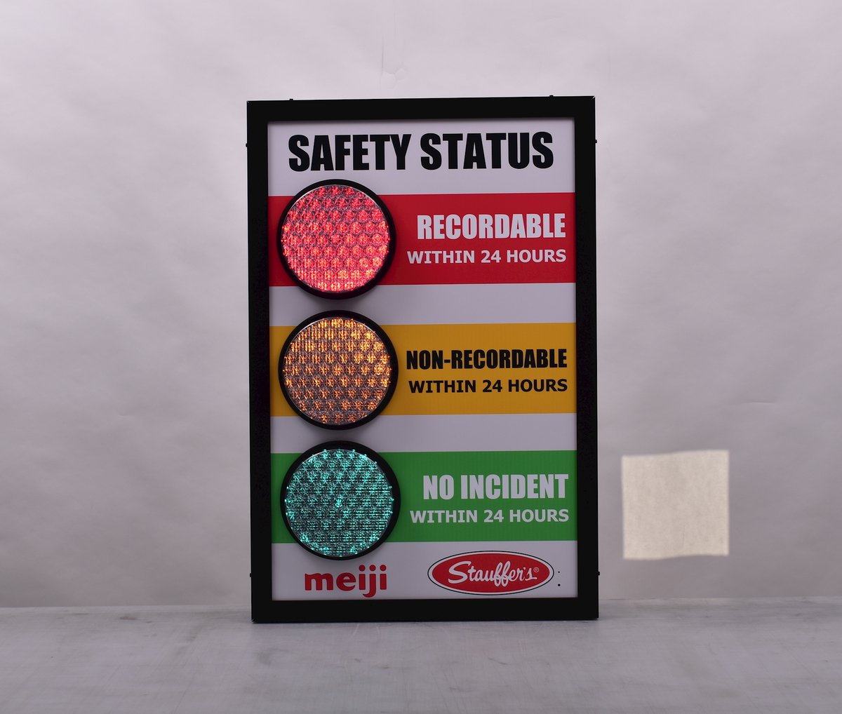 Check out how Stauffer's is tracking incident status.  #cousign #safetysign #digitalsigns #safetystoplight