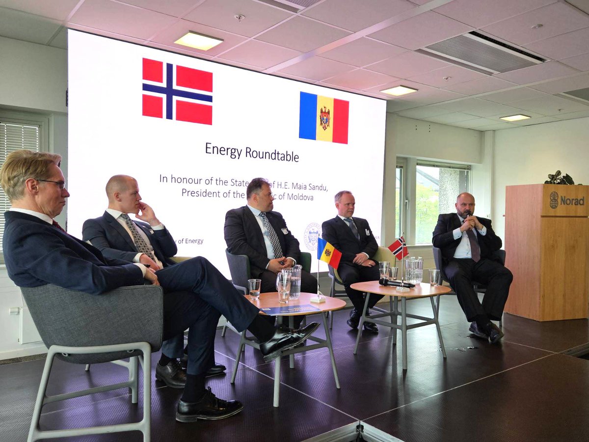 The embassy would like to give special thanks to <a href="/noradno/">Norad</a>, the 🇳🇴 ministry of energy and <a href="/VladislavKaim/">Vladislav Kaim</a>, head of international cooperation at the 🇲🇩 ministry of energy for organizing today’s Moldo-Norwegian Energy Roundtable in honor of the State Visit of President <a href="/sandumaiamd/">Maia Sandu</a>