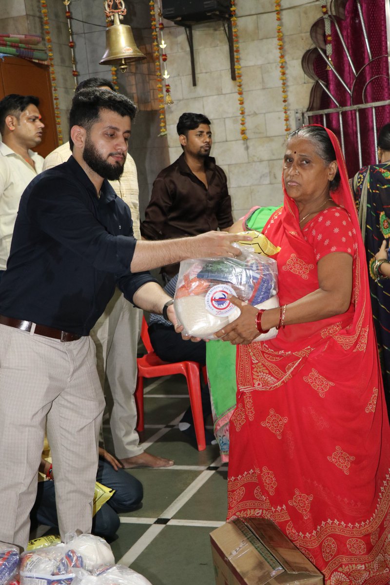 Sharing herewith the highlights of our Hunger Eradication Programme held on 7th May, 2024, at Shiv Sagar dairy ,Shop No. 8, Saba Chawl, L.B.S. Nagar, Khadi No. 3, Saki Naka, Mumbai, Maharashtra 400072. 

For any further details, please visit cancerarfoundation.org
#Canceraid