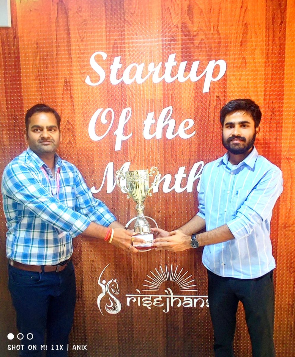 Huge congrats to Burger Buddy, our 1st #StartupOfTheMonth at @RiseJhansi !  They impressed with innovation & growth!  #RiseJhansiIncubationCenter #Jhansi @UPStartuppolicy @SmartCityJHS