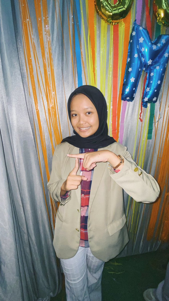 syirarie's tweet photo. T - Teknik Kimia
Hai temen-temenπ kenalin, aku Asyika calon mahasiswa UGM 2024. Aku ingin berbagi pengalaman ku selama aku join alternatifa.
Menjadi Alterian, aku mendapat banyak hal positif selama proses memperjuangkan mimpi menuju PTN impian-
#mimpikitaberharga #mabaUGM https://t.co/ESfH8drL1H