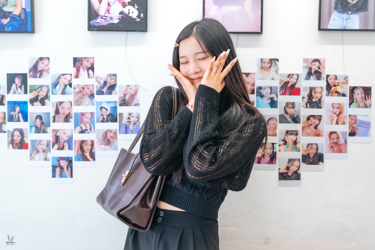 010426com's tweet photo. 240426 ♡

{ #HappyRemiDay #레미랜드_24레벨도_해피엔딩}

레미와 함께 한 시간이 🤍
내 인생의 기적이야 💜
사랑하고 보고싶고 🩵
다시 곧 보자 우리 💛

#체리블렛 #CherryBullet
#레미 #REMI
@cherrybullet https://t.co/9FLQNrHrU3