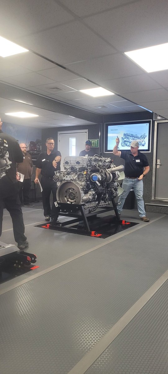 shale2513's tweet photo. Attended a training session for Navistar (International) new S13 DIESEL engine. Impressive engineering went into this. The industry is forever challenging and changing to meet emissions standards.
#Dieseltechnology #go2ec #ECCC https://t.co/bRG3mtwKzu