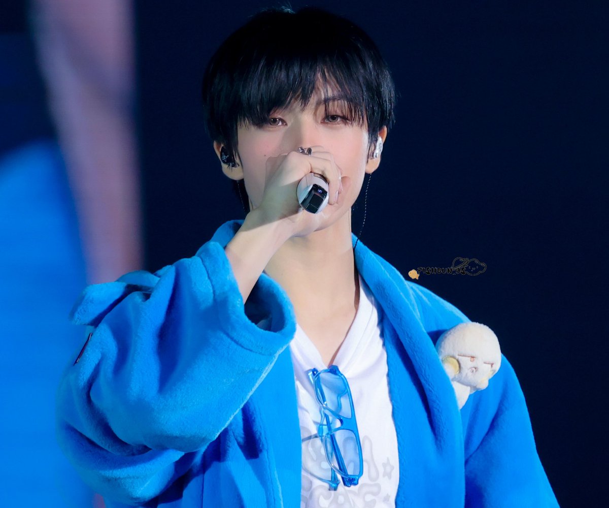 fish_bun0205's tweet photo. 240503 TDS3 Day2 [HQ]

시선을 어디로 둬야할지 모르겠어요...
#지성 #JISUNG #NCTDREAM #NCT #チソン https://t.co/4bytCX01b3
