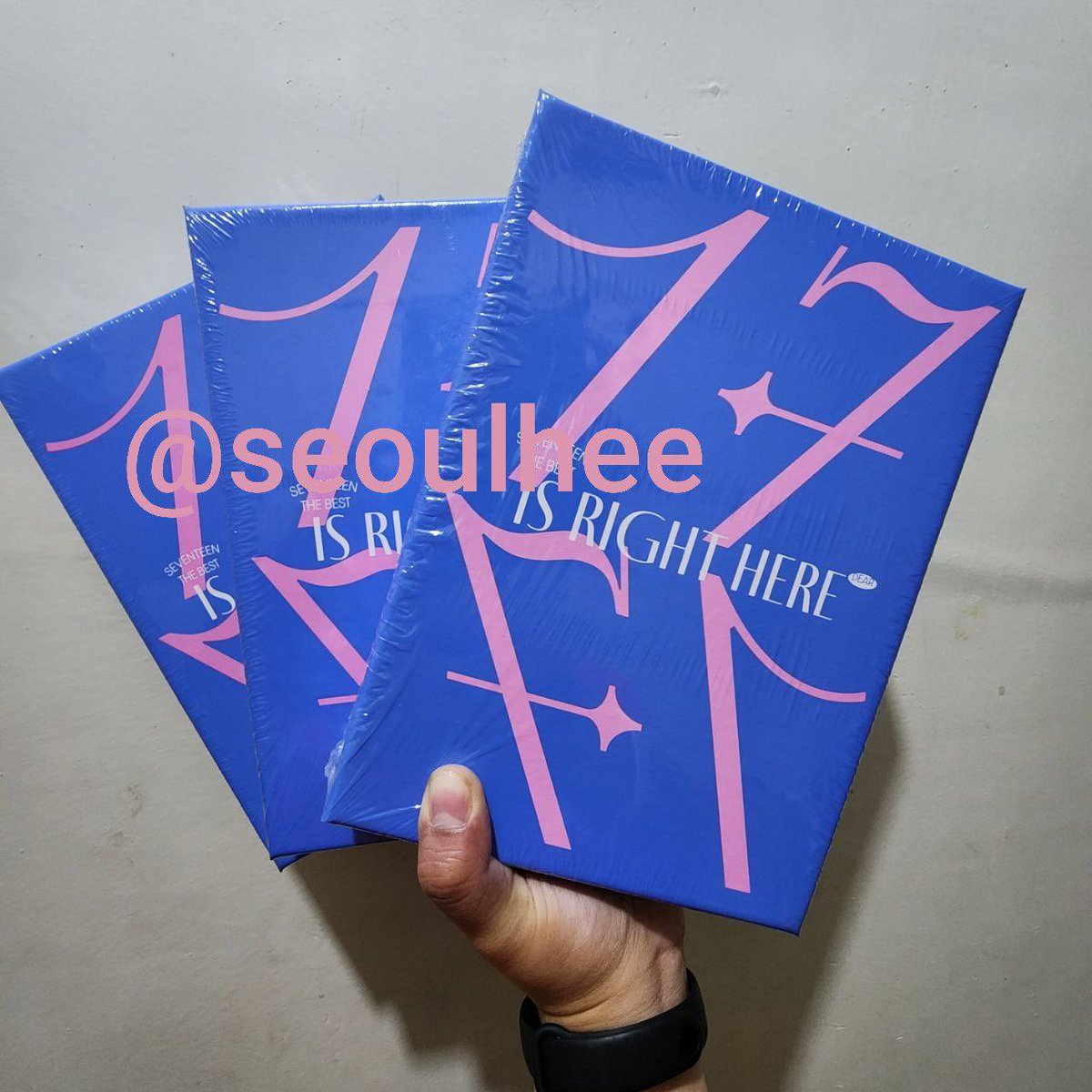 seoulhee17's tweet photo. WTS / LFB 

ONHAND Seventeen Best Album ' 17 is Right Here '

Sealed Dear Ver - ₱1,100 each
- scoups
- jeonghan
- mingyu
note: unsealed ver were already sold

Unsealed Weverse - ₱850 each
- scoups 
- wonwoo

MOP: gcash / bpi 
MOD: sdd / shipping

DM to order https://t.co/4cDsUcD4a8