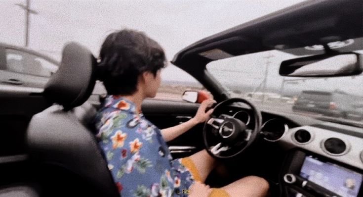 minezerry's tweet photo. taekook au : balapan. 

seorang pemenang kompetisi balap liar secara berturut-turut yang mempunyai asisten bawel. 

“balap dulu bentar, nanti gue balik.”
“pulang atau gue jadiin lego semua motor-motor lo.” https://t.co/b2HYrmnUXO