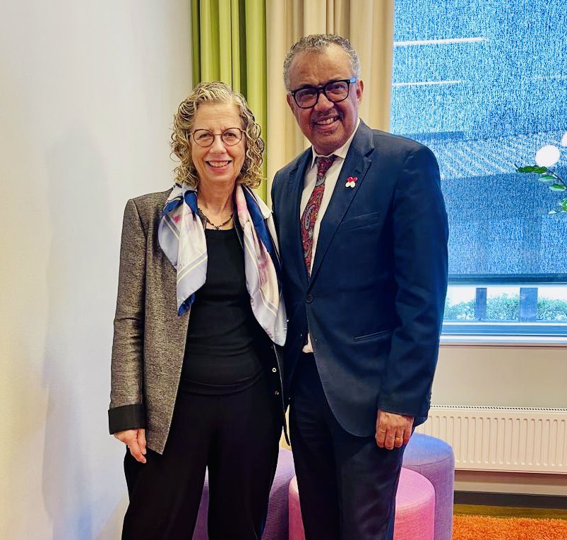 A pleasure to see my good friend & @WHO DG @DrTedros at 9th @GLGAMR meeting.

Great discussion on how we can work together to integrate the environment and human health agendas & elevate #ActOnAMR work.

Look forward to ongoing close @UNEP and @WHO partnership to deliver this.