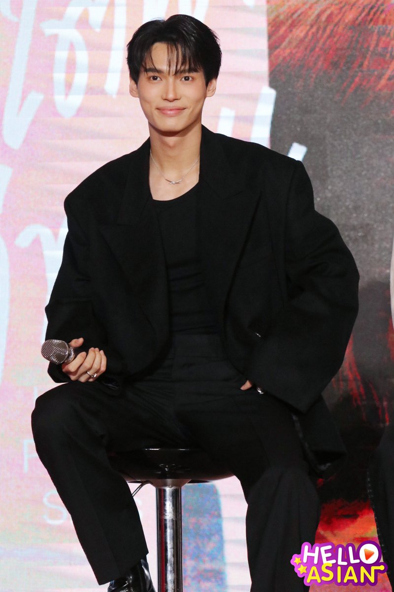 ‘วิน-เมธวิน โอภาสเอี่ยมขจร’  ในงานรอบปฐมทัศน์ภาพยนตร์ “Under Parallel Skies....รักใต้ฟ้าคู่ขนาน” 

WIN Premiere Night TH
#รักใต้ฟ้าคู่ขนาน
#UnderParallelSkies
#winmetawin