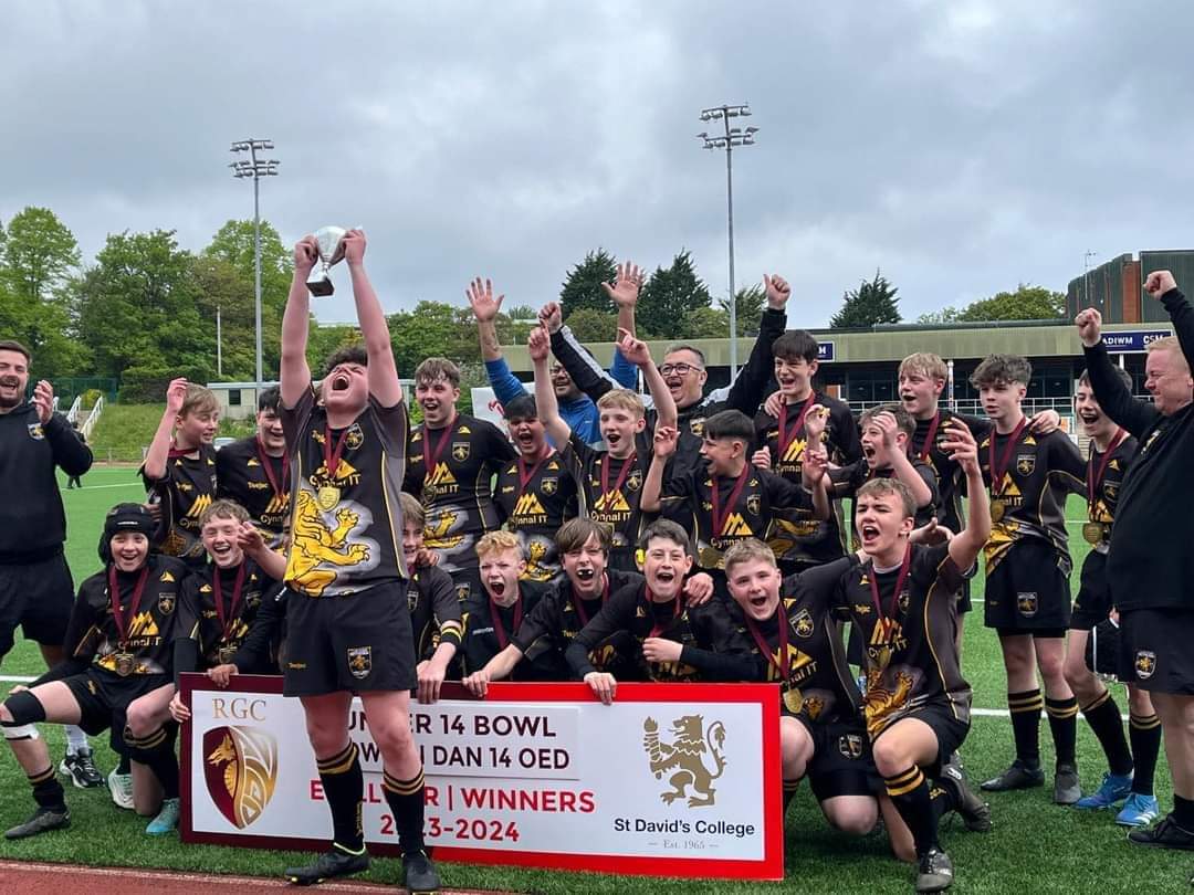 TeejacSports's tweet photo. Congratulations to Clwb Rygbi Bethesda U14s on winning the RGC Bowl https://t.co/unDj8hdNHW https://t.co/6B78pv0sST