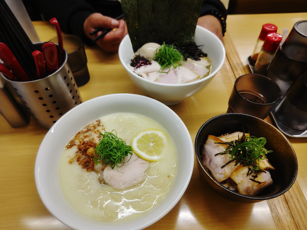 ♪今日はｺﾚで～お出掛けすぃ～
倉家さんのﾗｰﾒﾝ美味しかったね🤗