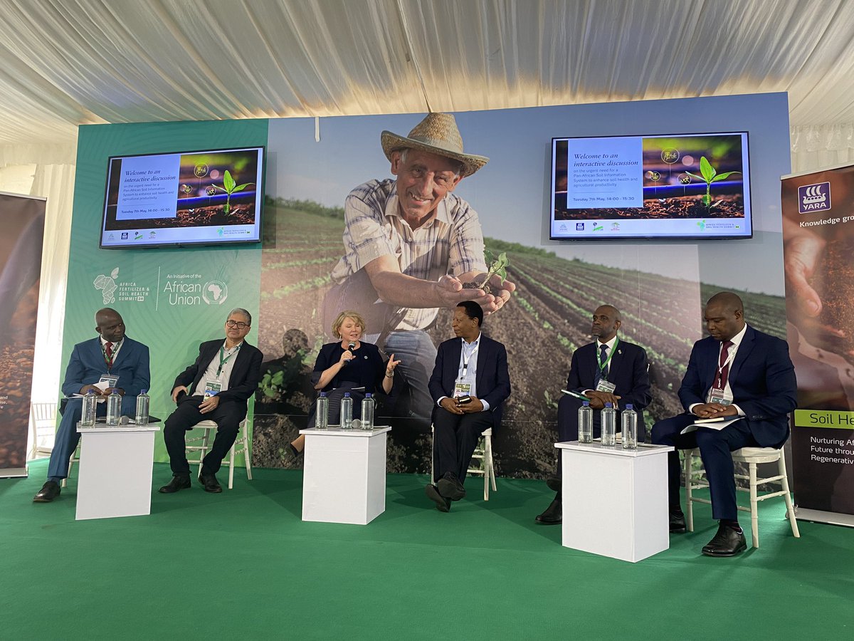 High level panel on soil health during #AFSH24 Open soil health data key in solving common global challenges on soil degradation & reduced agric production. Partnership @yara & @CIFOR_ICRAF great example here. @AnneBeathe_ @noradno @kilimoKE